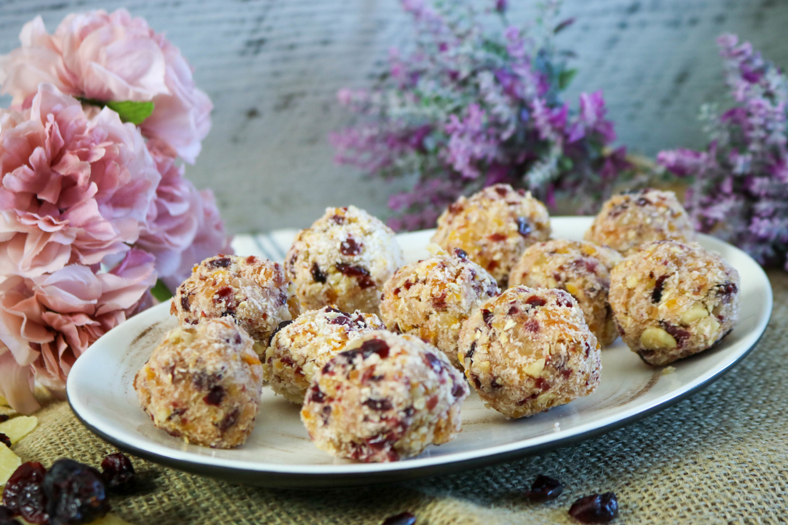 No Bake Oatmeal Cookies With Fruit