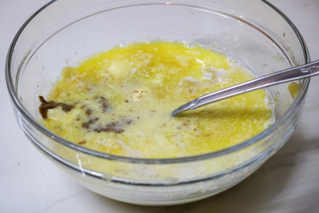 mix together milk, mashed banana, vanilla extract, light butter, egg substitute and maple syrup